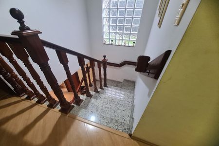 Casa à venda com 100m², 3 quartos e 2 vagasescada quartos