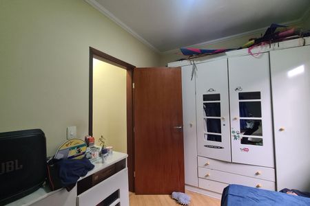 Casa à venda com 100m², 3 quartos e 2 vagasQuarto 2