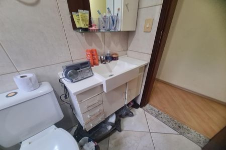 Casa à venda com 100m², 3 quartos e 2 vagasBanheiro