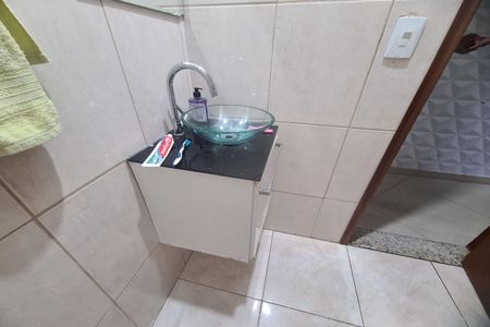 Casa à venda com 100m², 3 quartos e 2 vagasLavabo