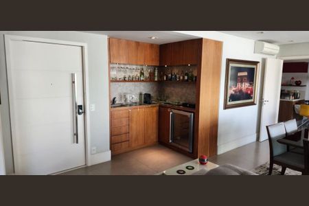 Apartamento à venda com 161m², 3 quartos e 3 vagas