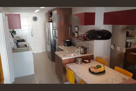 Apartamento à venda com 161m², 3 quartos e 3 vagas