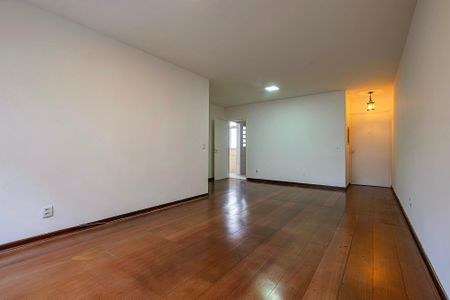 Sala de apartamento para alugar com 2 quartos, 90m² em Cerqueira César, São Paulo