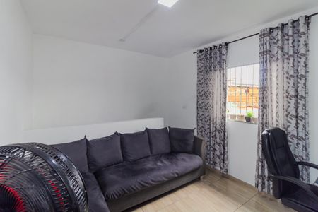 Casa para alugar com 60m², 2 quartos e 1 vagaSala