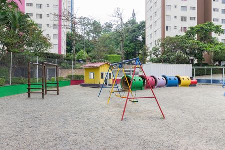 Apartamento à venda com 52m², 2 quartos e 1 vaga Apartamento à venda com 52m², 2 quartos e 1 vagaÁrea comum - Playground