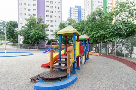 Apartamento à venda com 52m², 2 quartos e 1 vaga Apartamento à venda com 52m², 2 quartos e 1 vagaÁrea comum - Playground