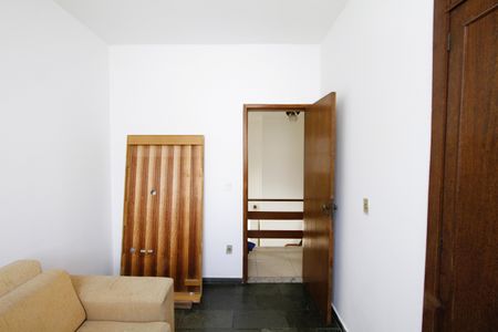 Casa à venda com 220m², 4 quartos e 2 vagasQuarto 2