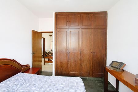 Casa à venda com 220m², 4 quartos e 2 vagasQuarto 4
