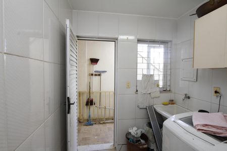 Casa à venda com 220m², 4 quartos e 2 vagasÁrea de Serviço