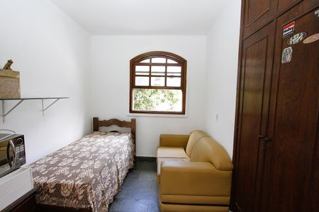 Casa à venda com 220m², 4 quartos e 2 vagasQuarto 3 
