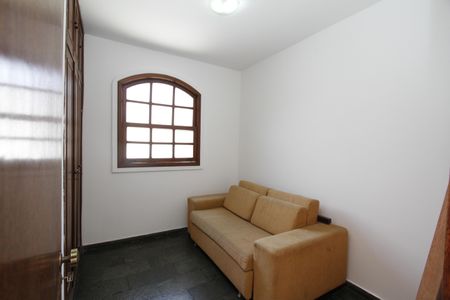Casa à venda com 220m², 4 quartos e 2 vagasQuarto 2