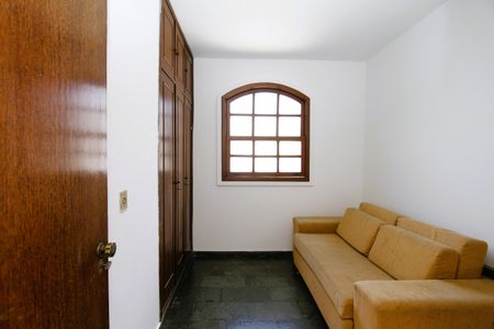 Casa à venda com 220m², 4 quartos e 2 vagasQuarto 2