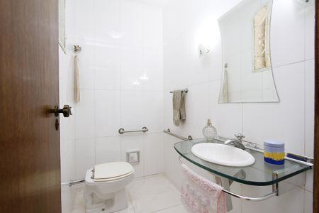 Casa à venda com 220m², 4 quartos e 2 vagasBanheiro Social 5
