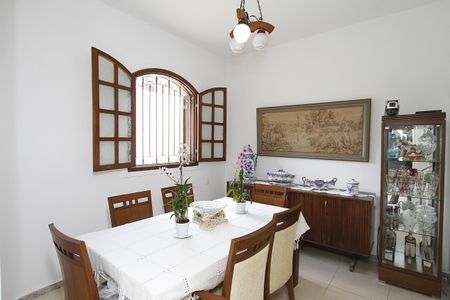 Sala de Jantar de casa à venda com 4 quartos, 220m² em Álvaro Camargos, Belo Horizonte