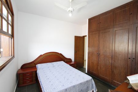 Casa à venda com 220m², 4 quartos e 2 vagasQuarto 4
