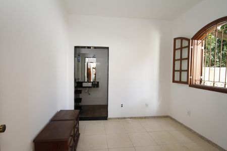 Casa à venda com 220m², 4 quartos e 2 vagasQuarto 1 - Suíte