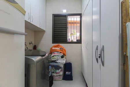 Casa à venda com 270m², 3 quartos e 4 vagas Casa à venda com 270m², 3 quartos e 4 vagasÁrea de Serviço