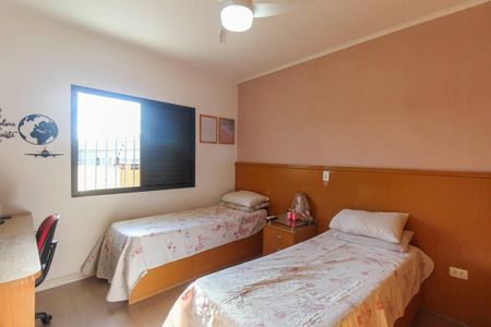 Casa à venda com 270m², 3 quartos e 4 vagas Casa à venda com 270m², 3 quartos e 4 vagasQuarto 1