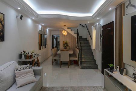 Casa à venda com 270m², 3 quartos e 4 vagas Casa à venda com 270m², 3 quartos e 4 vagasSala