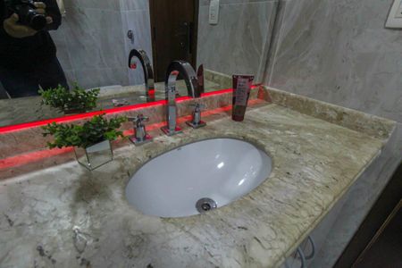 Casa à venda com 270m², 3 quartos e 4 vagas Casa à venda com 270m², 3 quartos e 4 vagasBanheiro