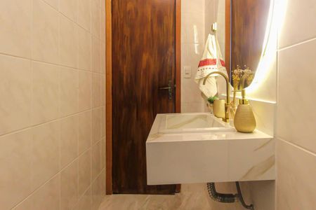 Casa à venda com 270m², 3 quartos e 4 vagas Casa à venda com 270m², 3 quartos e 4 vagasLavabo