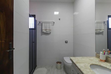 Casa à venda com 270m², 3 quartos e 4 vagas Casa à venda com 270m², 3 quartos e 4 vagasBanheiro da Suíte