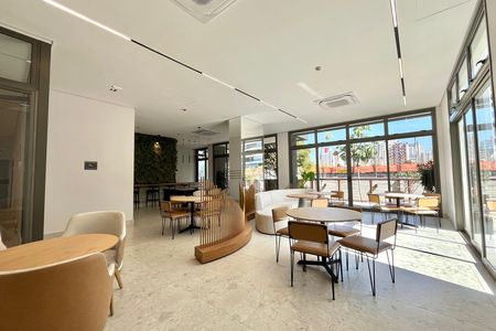 Apartamento para alugar com 30m², 1 quarto e sem vaga Apartamento para alugar com 30m², 1 quarto e sem vagaÁrea comum - Salão de festas
