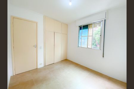Apartamento à venda com 82m², 4 quartos e 2 vagasQuarto 3