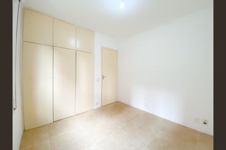 Apartamento à venda com 82m², 4 quartos e 2 vagasQuarto 4