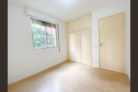 Apartamento à venda com 82m², 4 quartos e 2 vagasQuarto 4