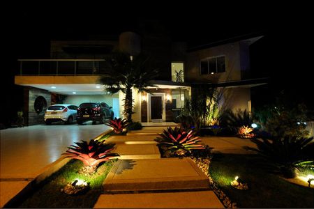 Casa para alugar com 800m², 4 quartos e 6 vagas Casa para alugar com 800m², 4 quartos e 6 vagasÁrea externa