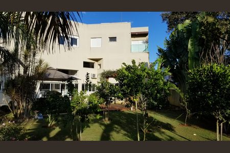 Casa para alugar com 800m², 4 quartos e 6 vagas Casa para alugar com 800m², 4 quartos e 6 vagasÁrea externa