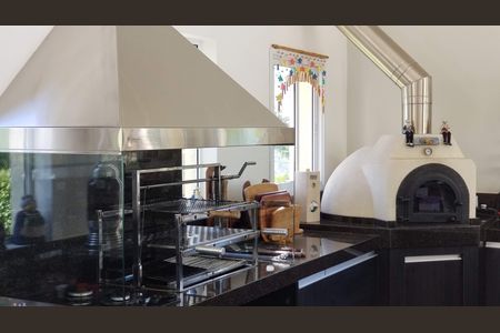 Casa para alugar com 800m², 4 quartos e 6 vagas Casa para alugar com 800m², 4 quartos e 6 vagasCozinha
