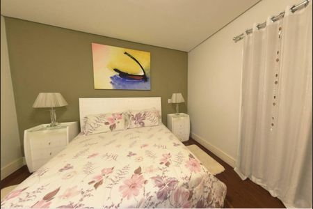 Casa para alugar com 800m², 4 quartos e 6 vagas Casa para alugar com 800m², 4 quartos e 6 vagasQuarto