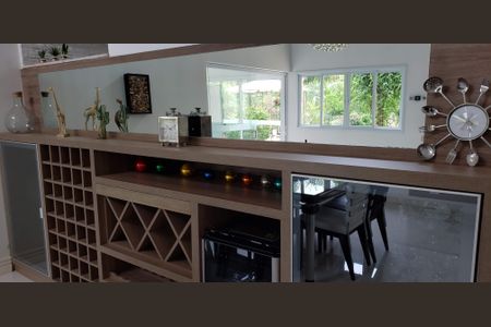Casa para alugar com 800m², 4 quartos e 6 vagas Casa para alugar com 800m², 4 quartos e 6 vagasSala