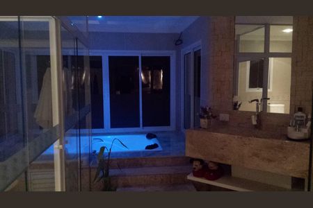 Casa para alugar com 800m², 4 quartos e 6 vagas Casa para alugar com 800m², 4 quartos e 6 vagasBanheiro