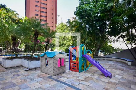 Apartamento à venda com 120m², 3 quartos e 2 vagas Apartamento à venda com 120m², 3 quartos e 2 vagasÁrea comum - Playground
