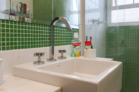 Apartamento à venda com 120m², 3 quartos e 2 vagas Apartamento à venda com 120m², 3 quartos e 2 vagasBanheiro da Suíte 1