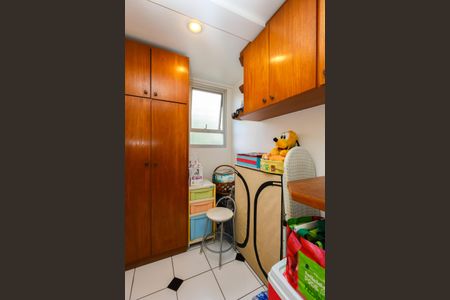 Apartamento à venda com 120m², 3 quartos e 2 vagas Apartamento à venda com 120m², 3 quartos e 2 vagasÁrea de Serviço