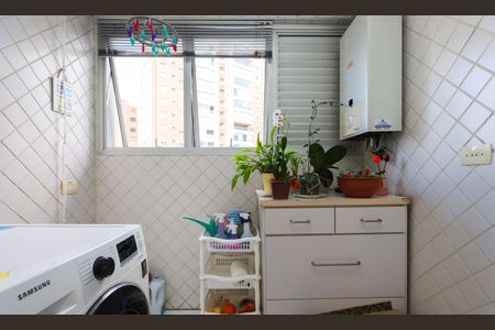 Apartamento à venda com 120m², 3 quartos e 2 vagas Apartamento à venda com 120m², 3 quartos e 2 vagasÁrea de Serviço