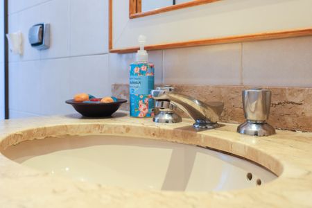 Apartamento à venda com 120m², 3 quartos e 2 vagas Apartamento à venda com 120m², 3 quartos e 2 vagasBanheiro da Suíte 2
