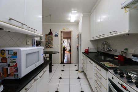 Apartamento à venda com 120m², 3 quartos e 2 vagas Apartamento à venda com 120m², 3 quartos e 2 vagasCozinha