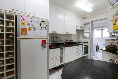 Apartamento à venda com 120m², 3 quartos e 2 vagas Apartamento à venda com 120m², 3 quartos e 2 vagasCozinha