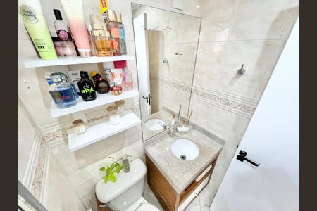 Apartamento à venda com 70m², 3 quartos e 2 vagasBanheiro da Suíte