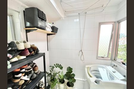 Apartamento à venda com 70m², 3 quartos e 2 vagasCozinha e Área de Serviço