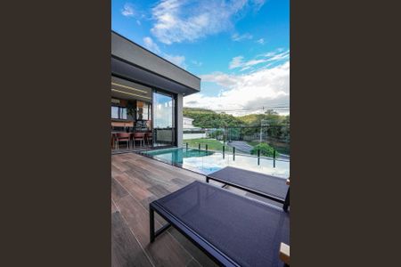 Casa de condomínio à venda com 452m², 1 quarto e 4 vagasPiscina
