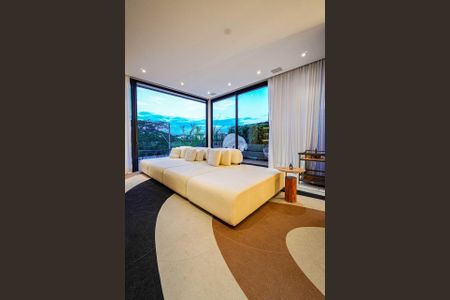 Sala  de casa de condomínio à venda com 1 quarto, 452m² em Colinas da Anhanguera, Santana de Parnaíba