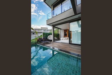 Casa de condomínio à venda com 452m², 1 quarto e 4 vagasPiscina