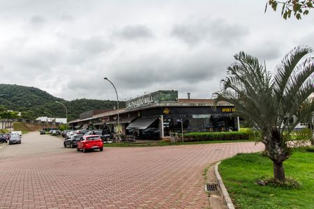 Casa de condomínio à venda com 452m², 1 quarto e 4 vagasVista da Rua