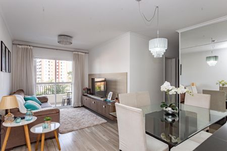 Sala de apartamento para alugar com 3 quartos, 75m² em Vila Gumercindo, São Paulo